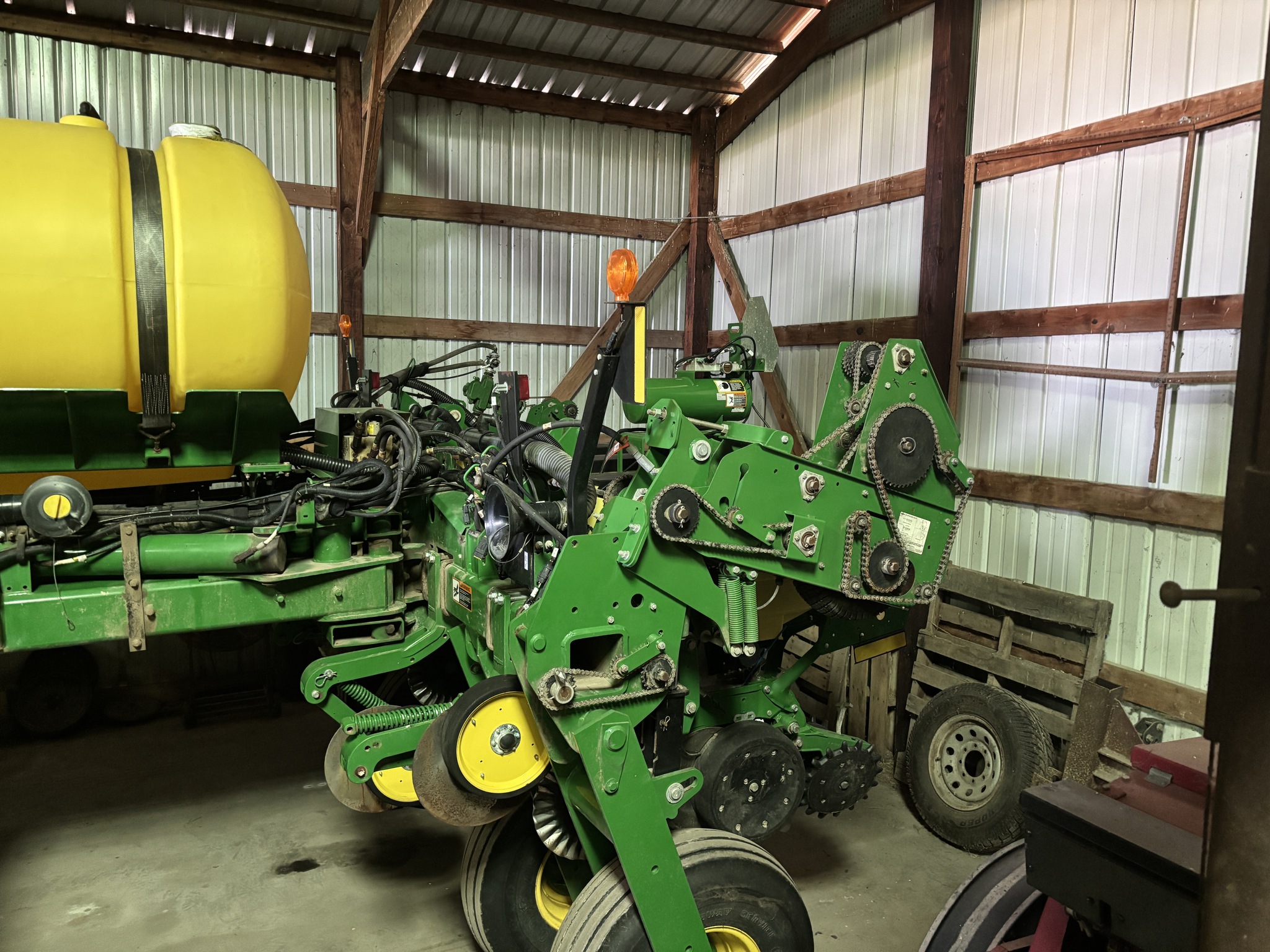 2017 John Deere 1775NT Image 4