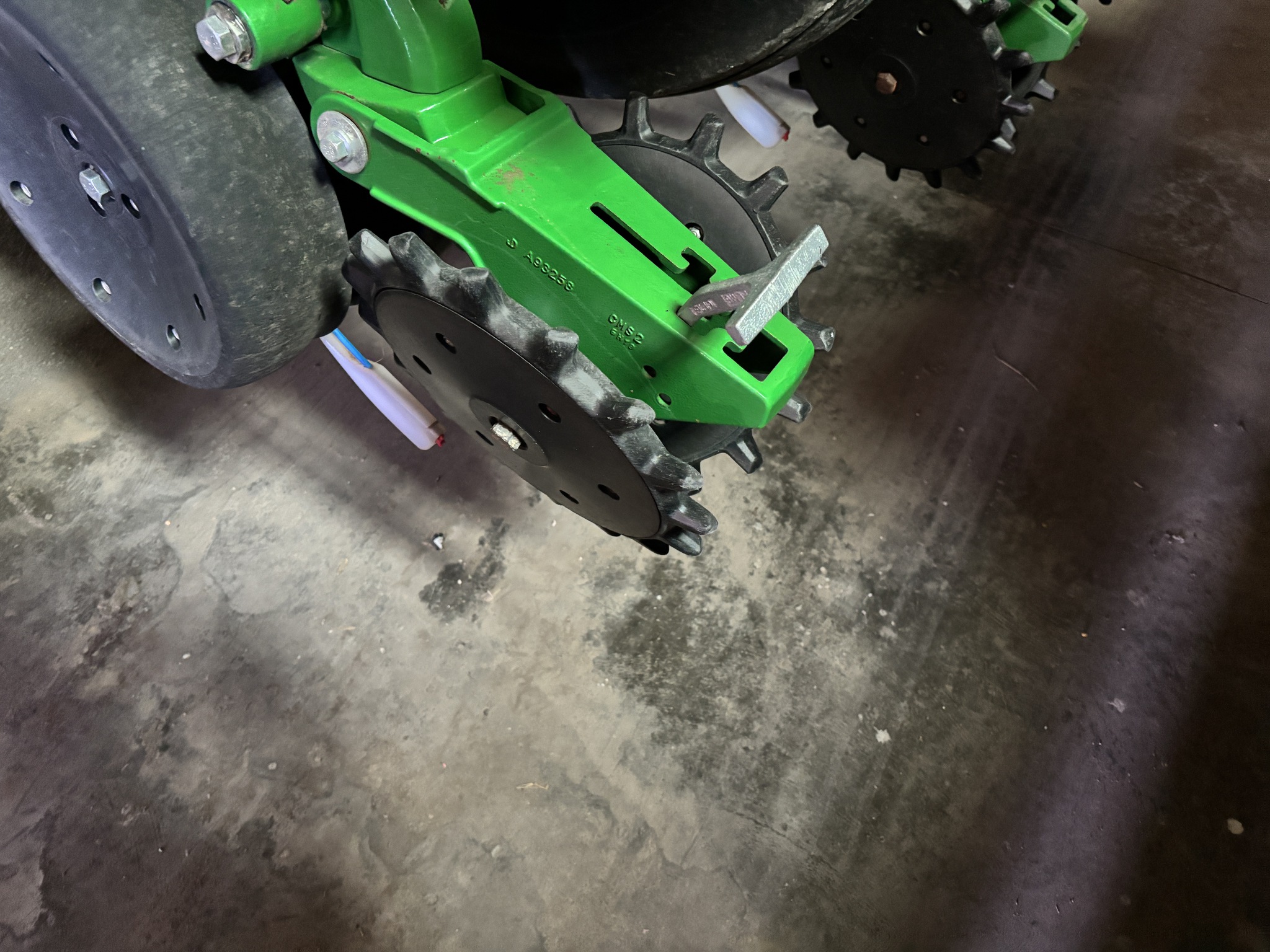 2017 John Deere 1775NT Image 9