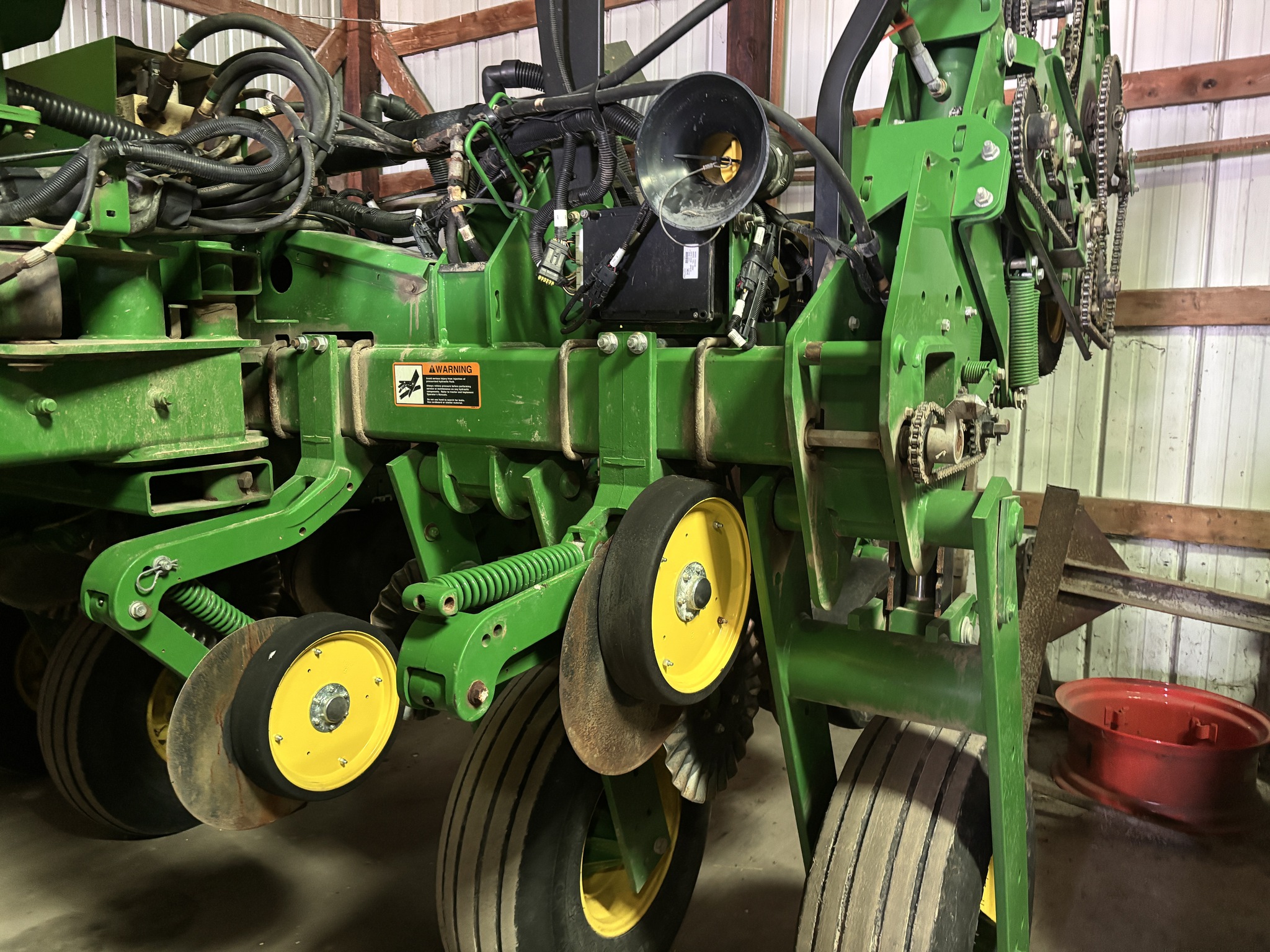 2017 John Deere 1775NT Image 3