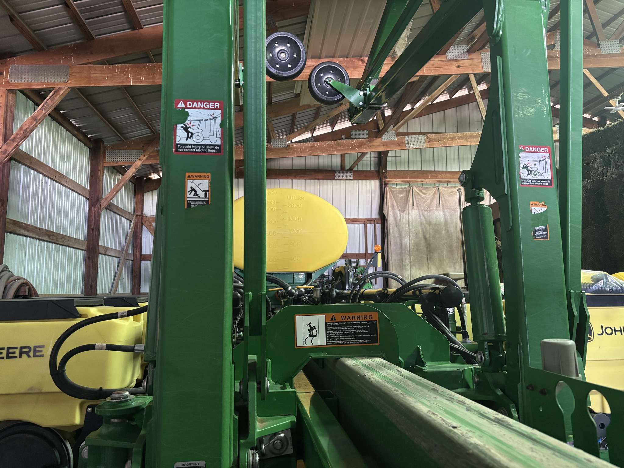 2017 John Deere 1775NT Image 5