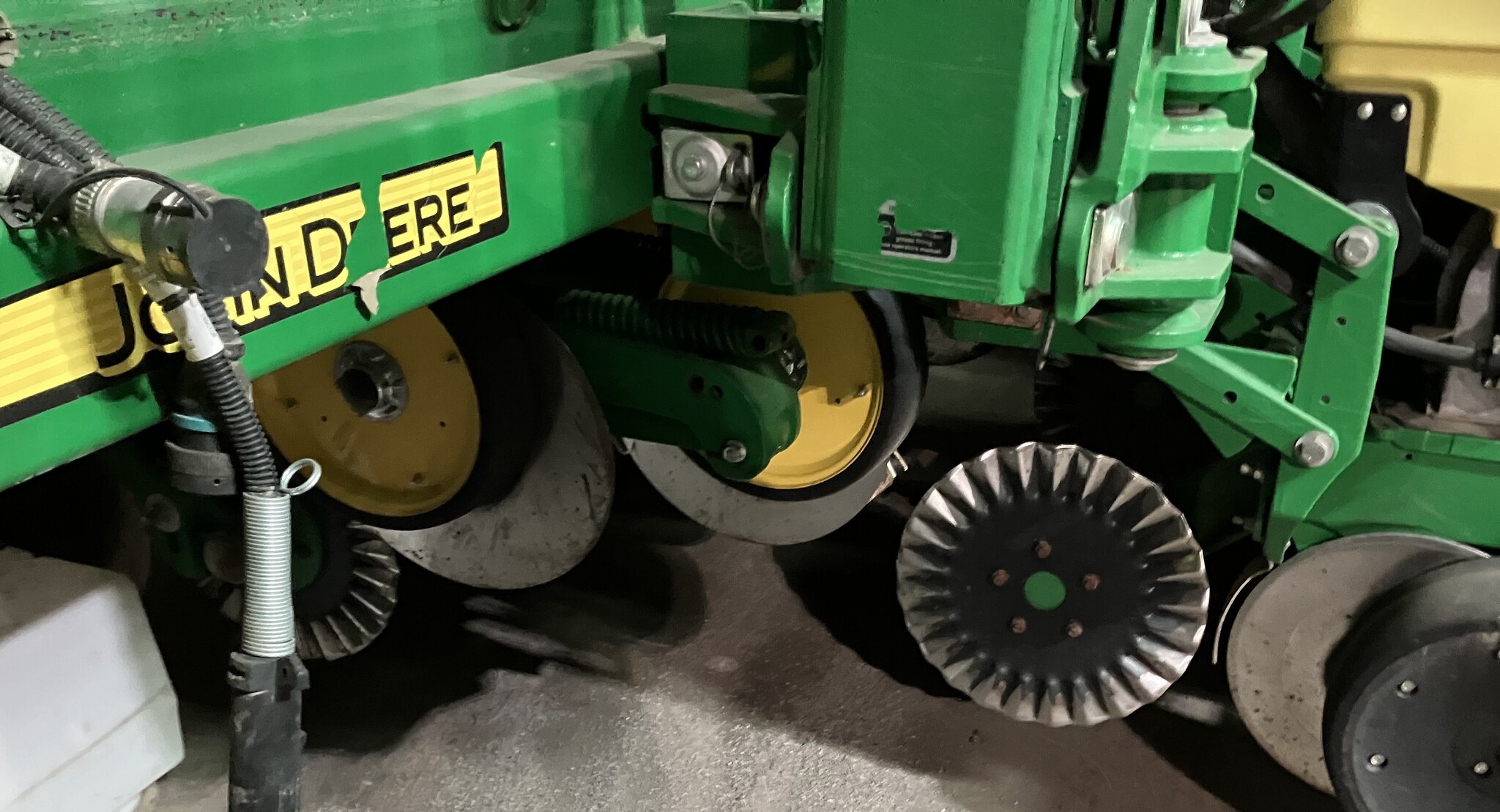 2017 John Deere 1775NT Image 13