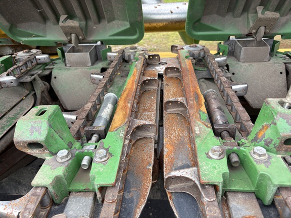 2010 John Deere 608C - Photo10