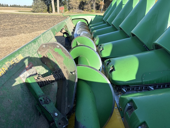2010 John Deere 608C - Photo18