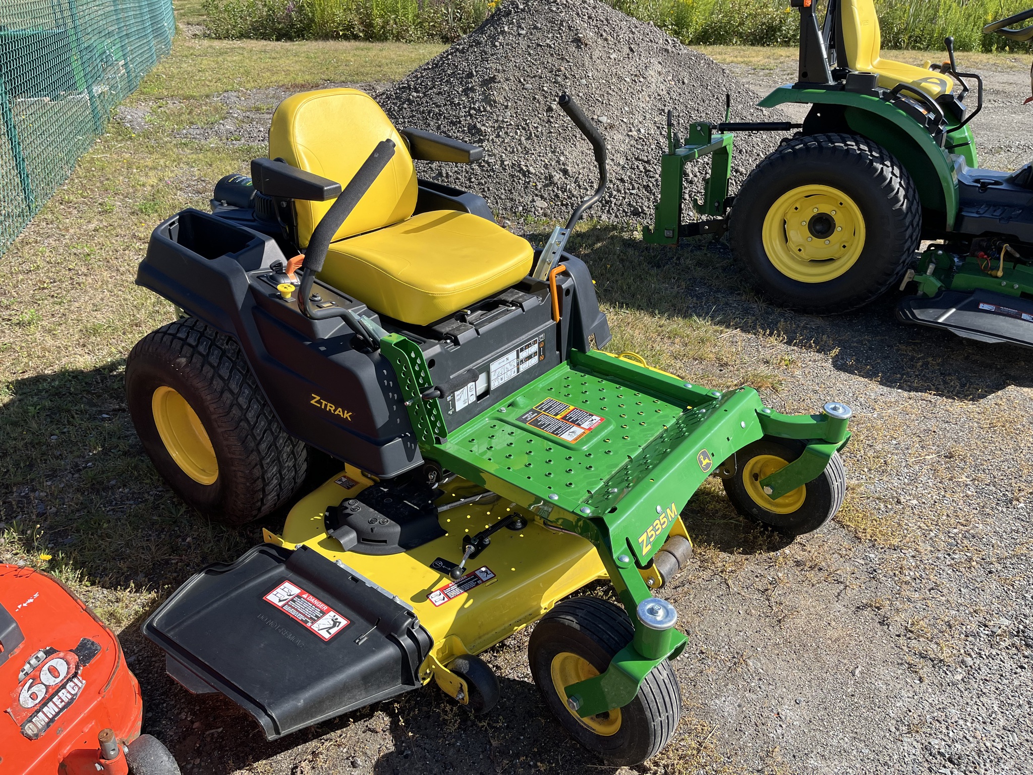 2019 John Deere Z535M Image 1