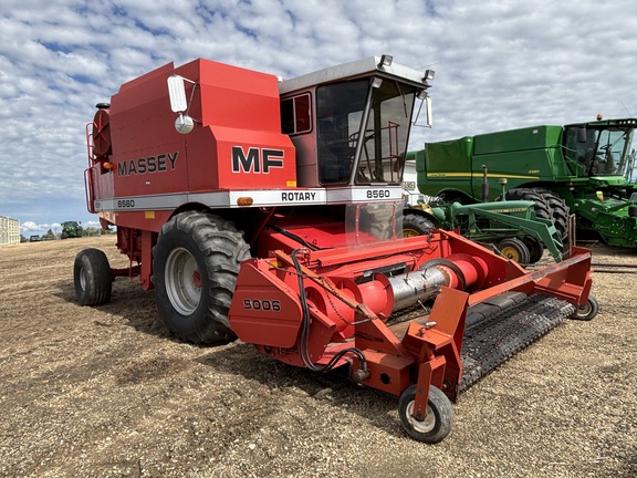 Used 1986 Massey 8560 Combines at Horizon Ag & Turf in Mayerthorpe, AB - Photo11