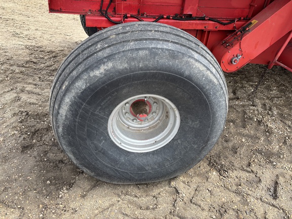Used 1986 Massey 8560 Combines at Horizon Ag & Turf in Mayerthorpe, AB - Photo14