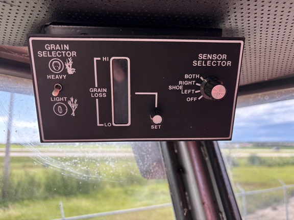 Used 1986 Massey 8560 Combines at Horizon Ag & Turf in Mayerthorpe, AB - Photo4