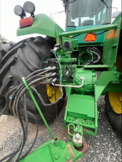 2010 John Deere 9330 Image 10