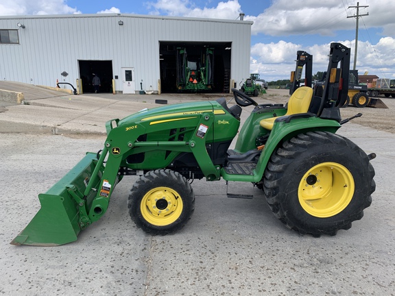 Photo of 2022 John Deere 3038E