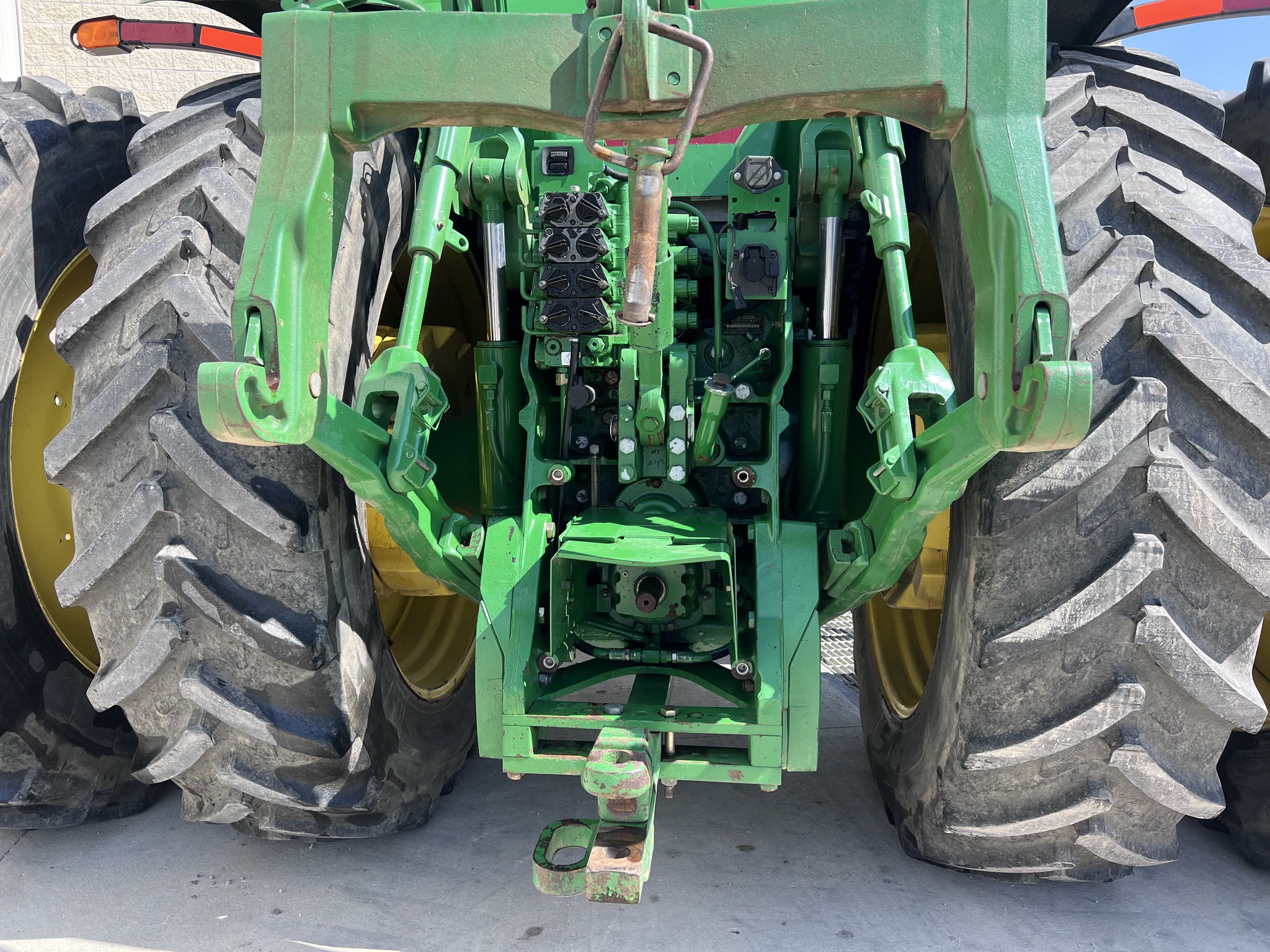 2004 John Deere 8220 Image 5