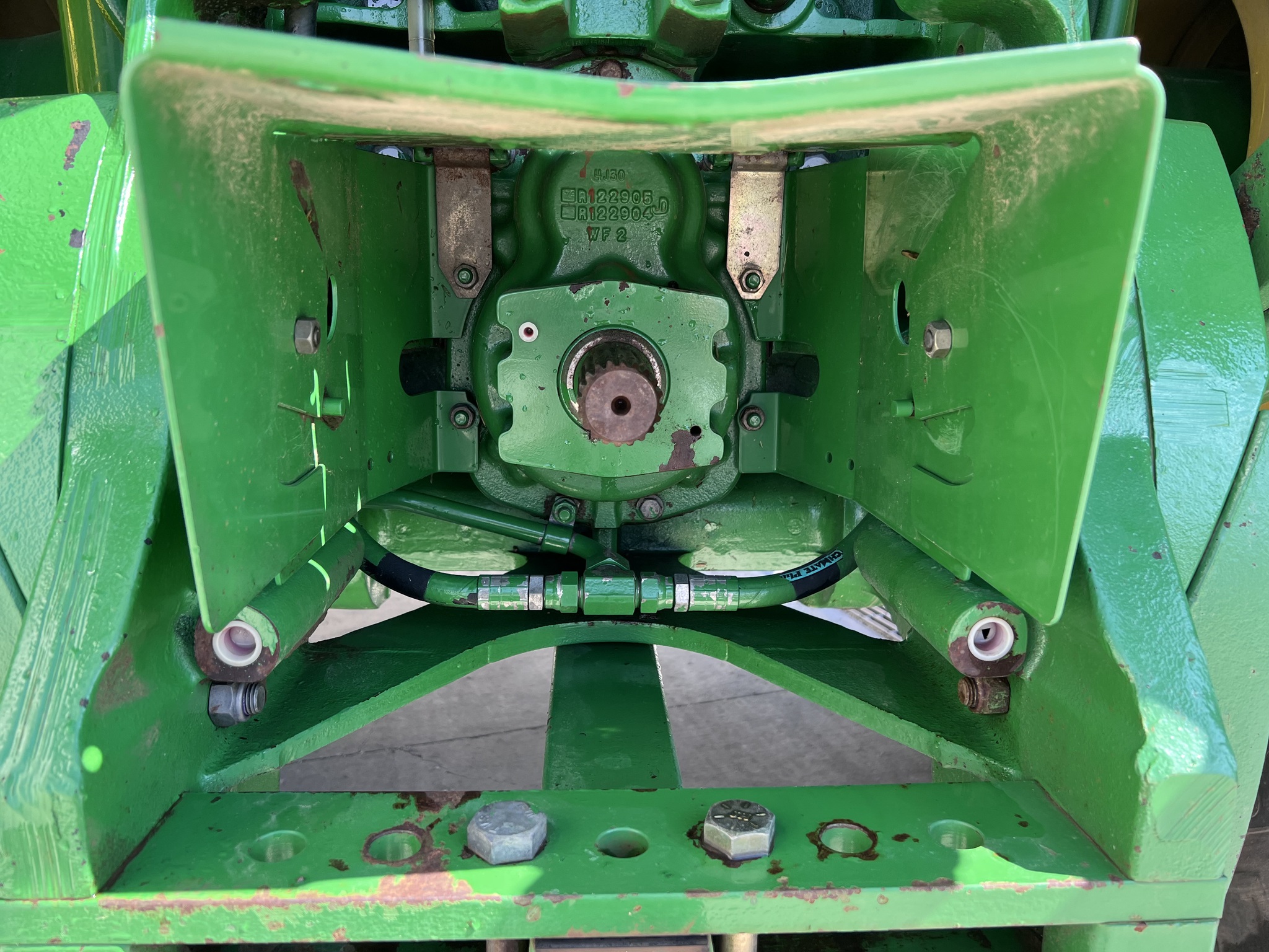 2004 John Deere 8220 Image 8