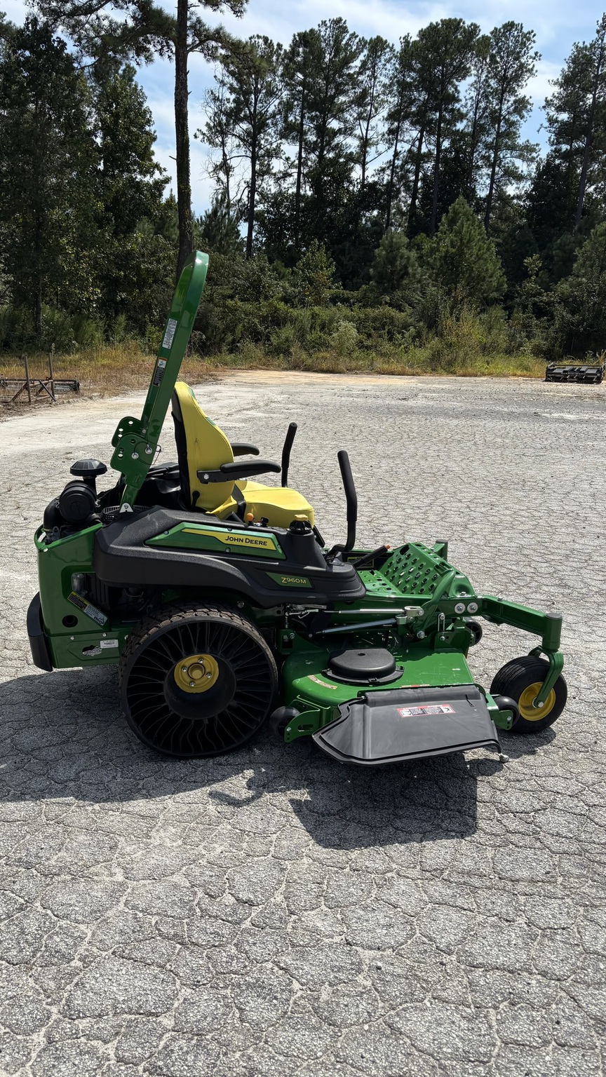 2024 John Deere Z960M Image 3