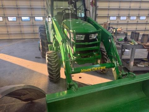 Photo of 2018 John Deere 4066R