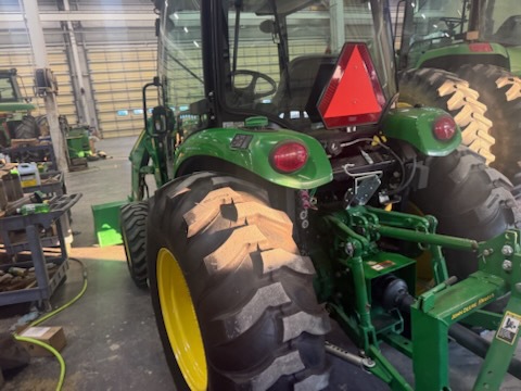 Photo of 2018 John Deere 4066R