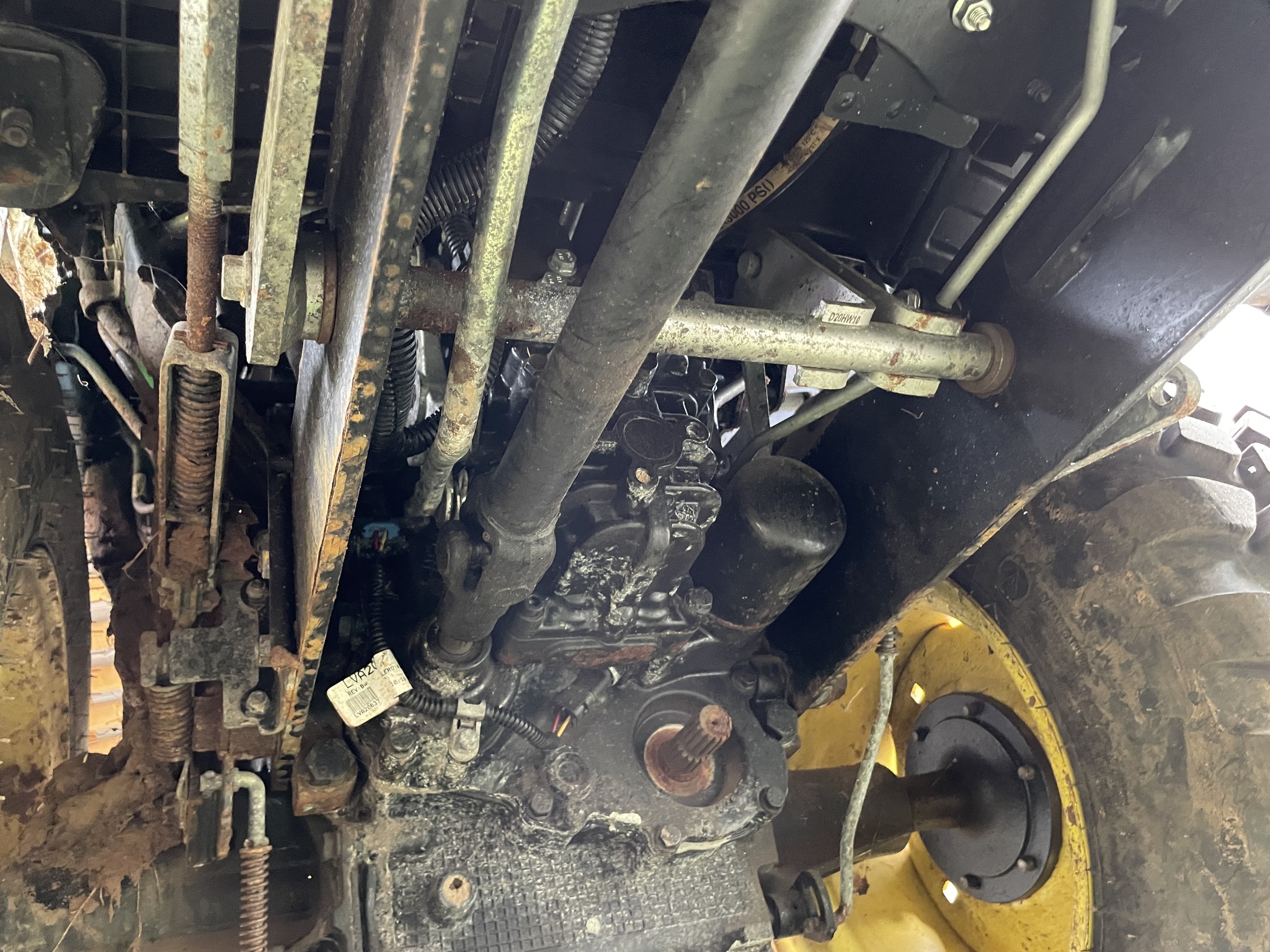 2020 John Deere 2025R Image 10