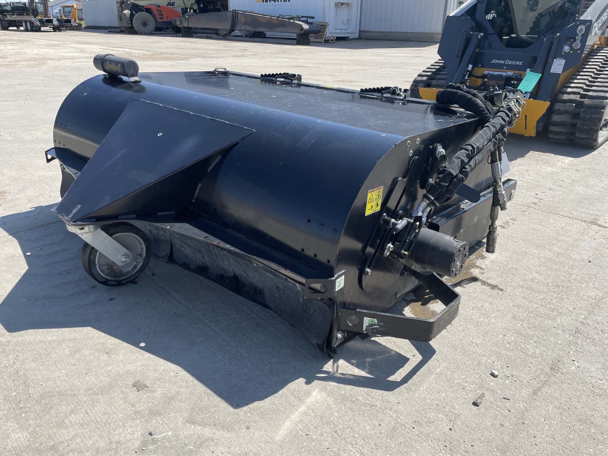 2024 Caterpillar BROOM Image 4