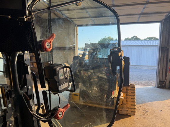 Photo of 2023 John Deere 333G