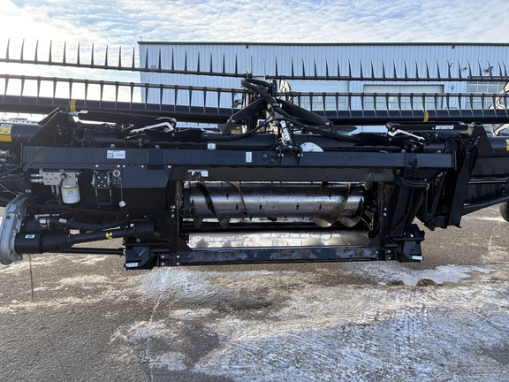 Used 2018 MacDon FD75-45 Combine Platforms at Horizon Ag & Turf in Lloydminster, AB - Photo2