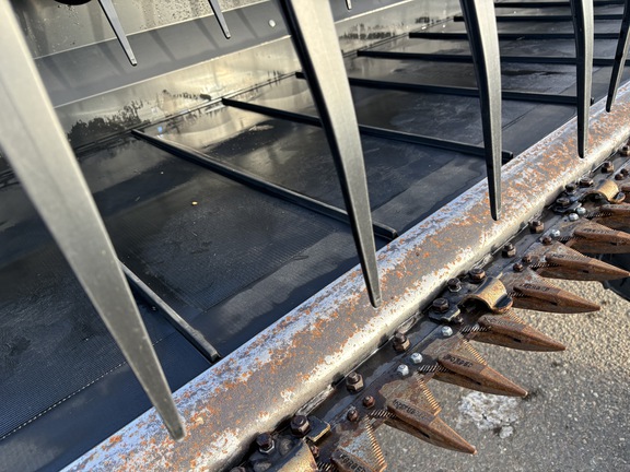 Used 2018 MacDon FD75-45 Combine Platforms at Horizon Ag & Turf in Lloydminster, AB - Photo4