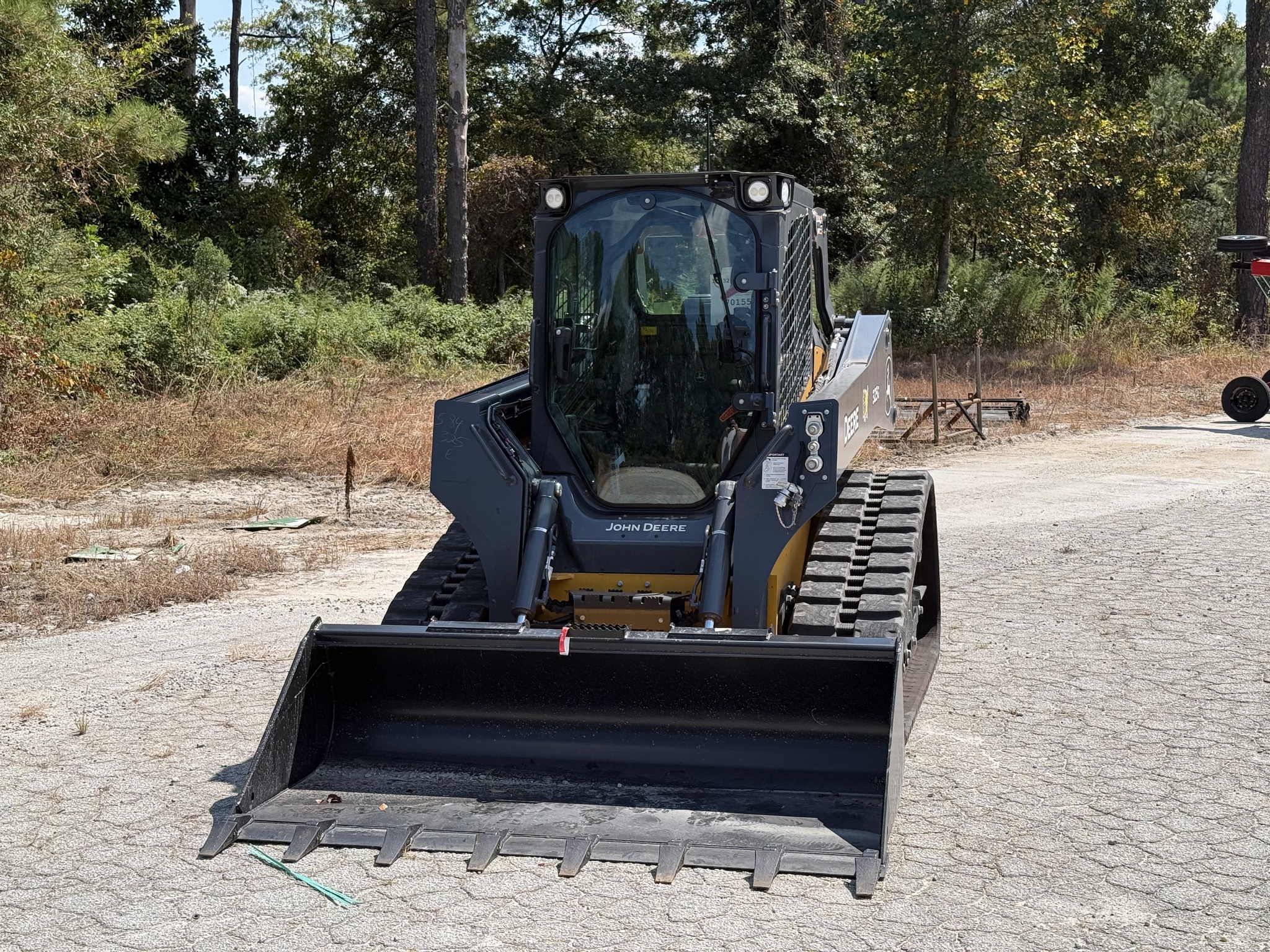 2025 John Deere 325G (HIGH FLOW) Image 2