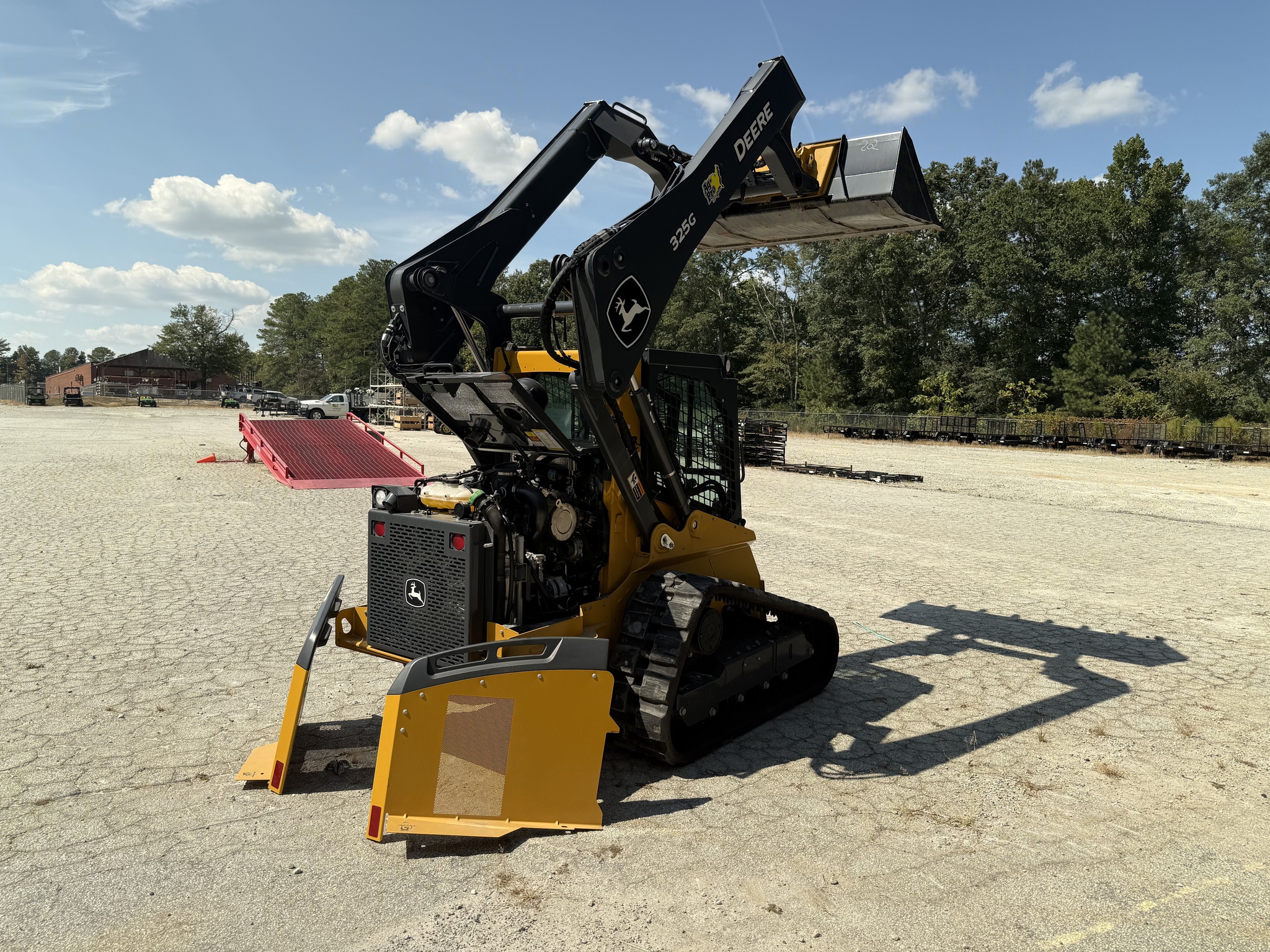 2025 John Deere 325G (HIGH FLOW) Image 9