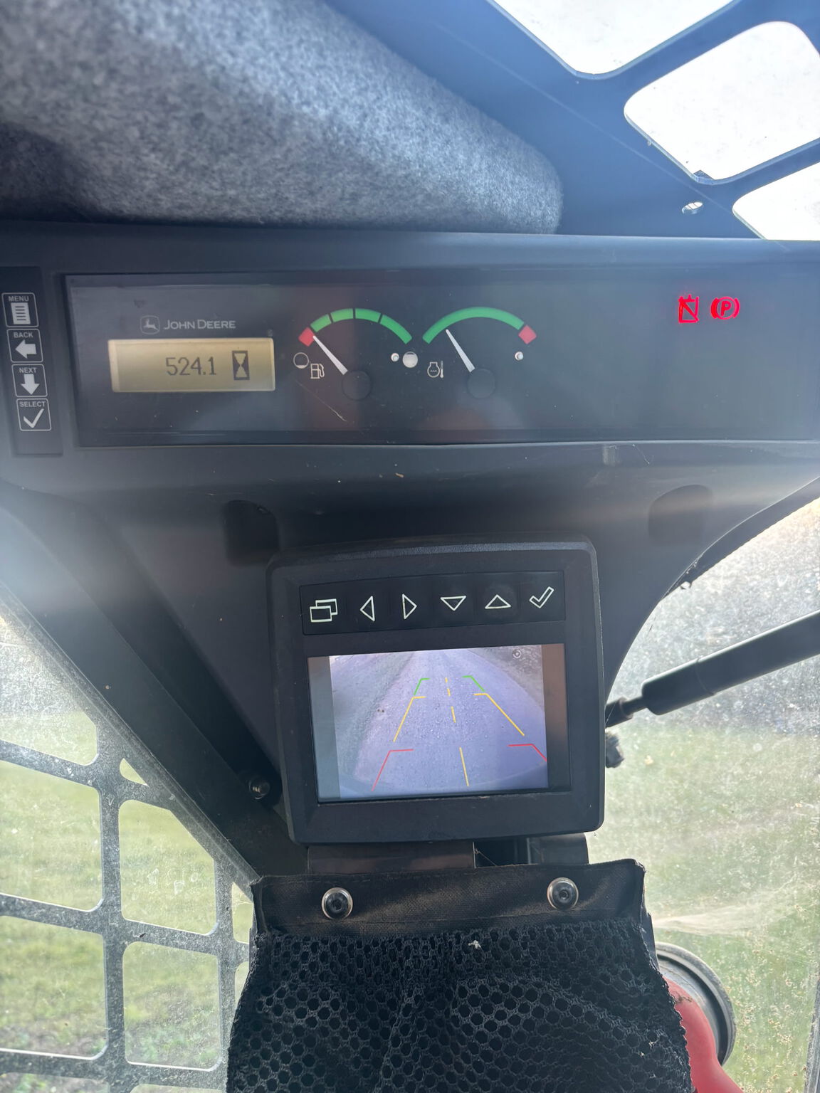 2022 John Deere 325G Image 5