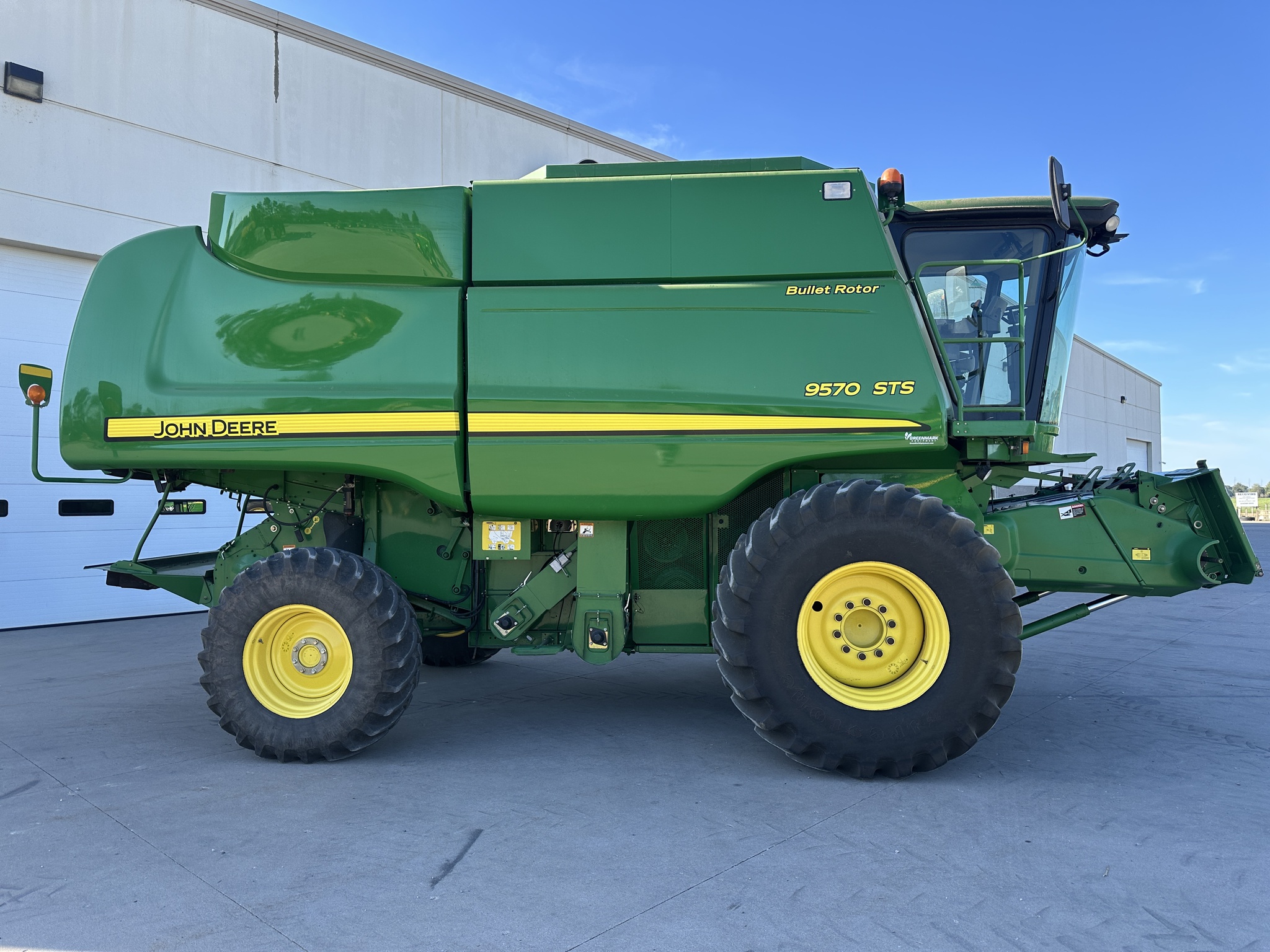 2010 John Deere 9570 STS Image 2