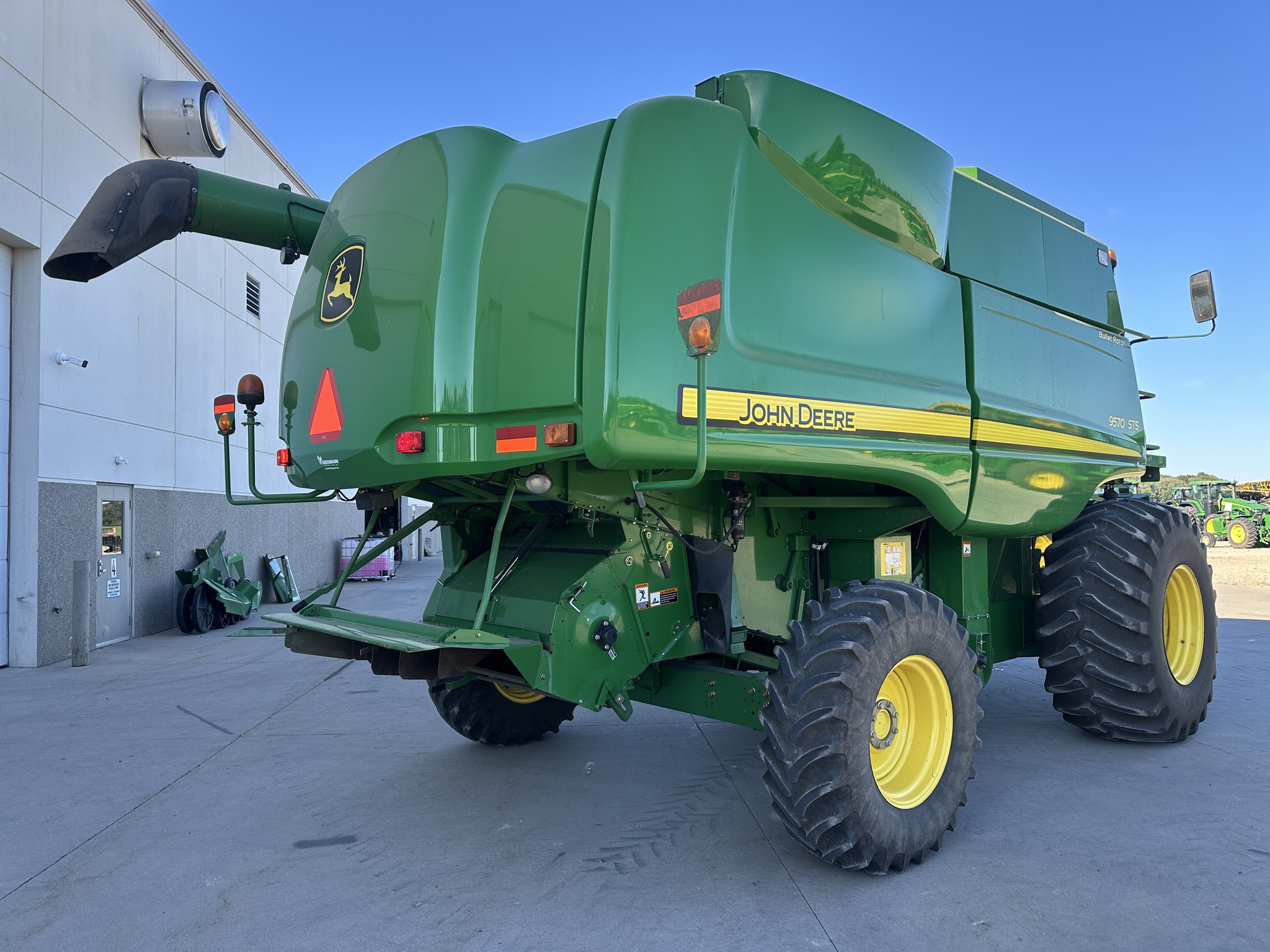 2010 John Deere 9570 STS Image 3