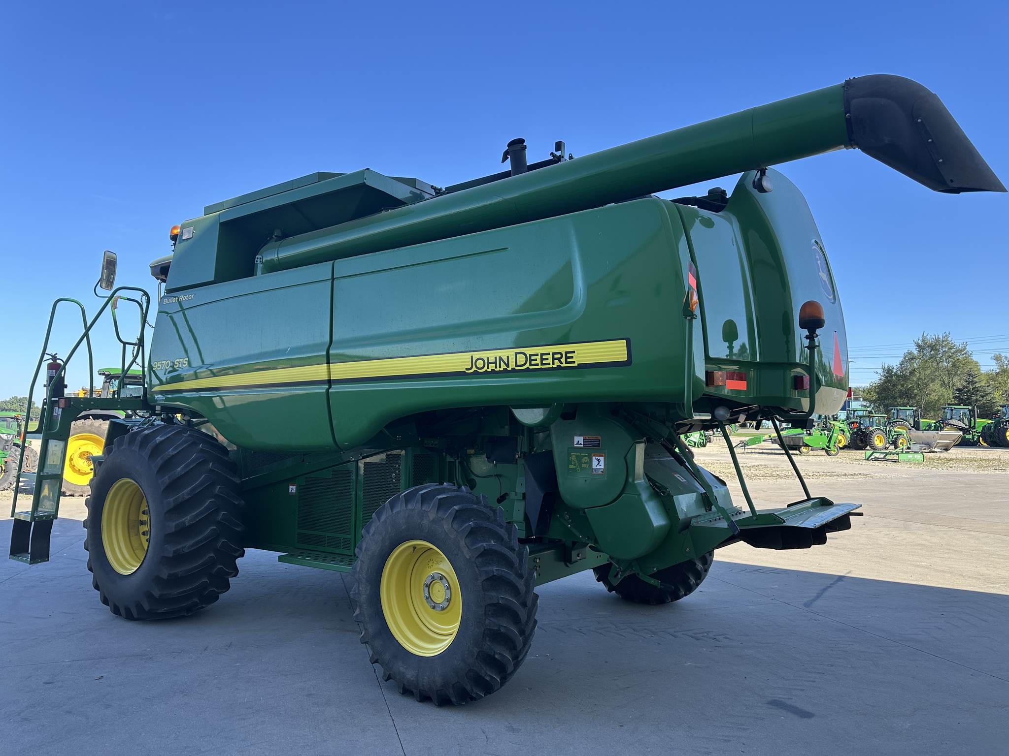 2010 John Deere 9570 STS Image 5