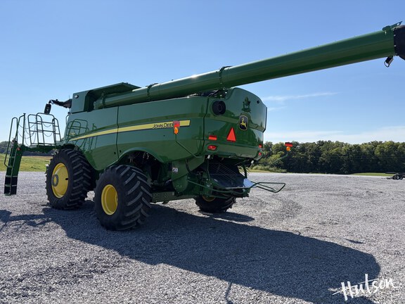 Photo of 2024 John Deere S780
