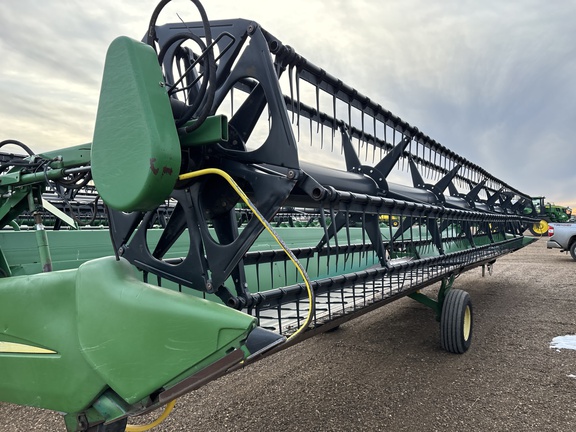 Used 2004 John Deere 936D Combine Platforms at Horizon Ag & Turf in Lloydminster, AB - Photo6