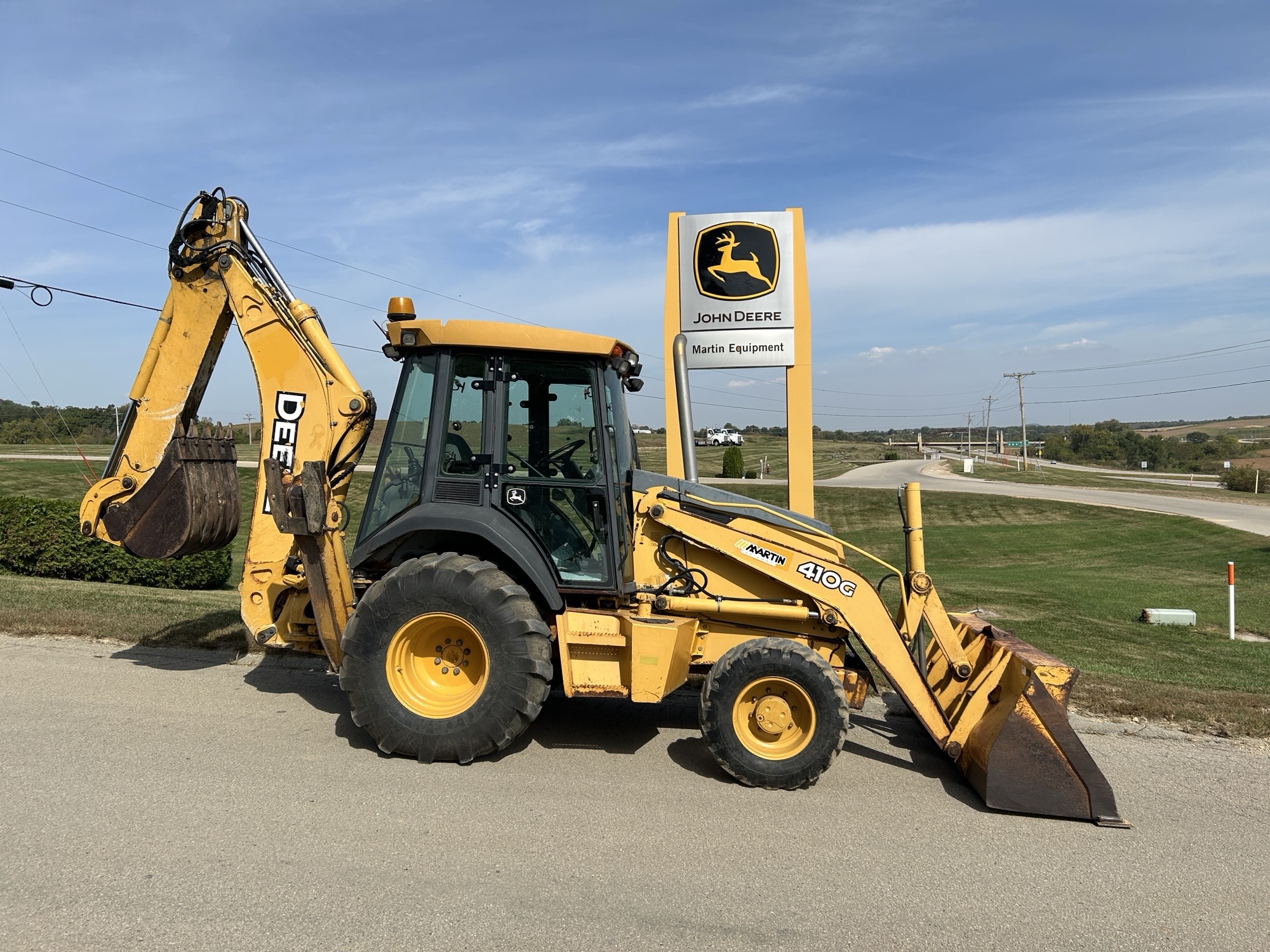 2005 John Deere 410G Image 2