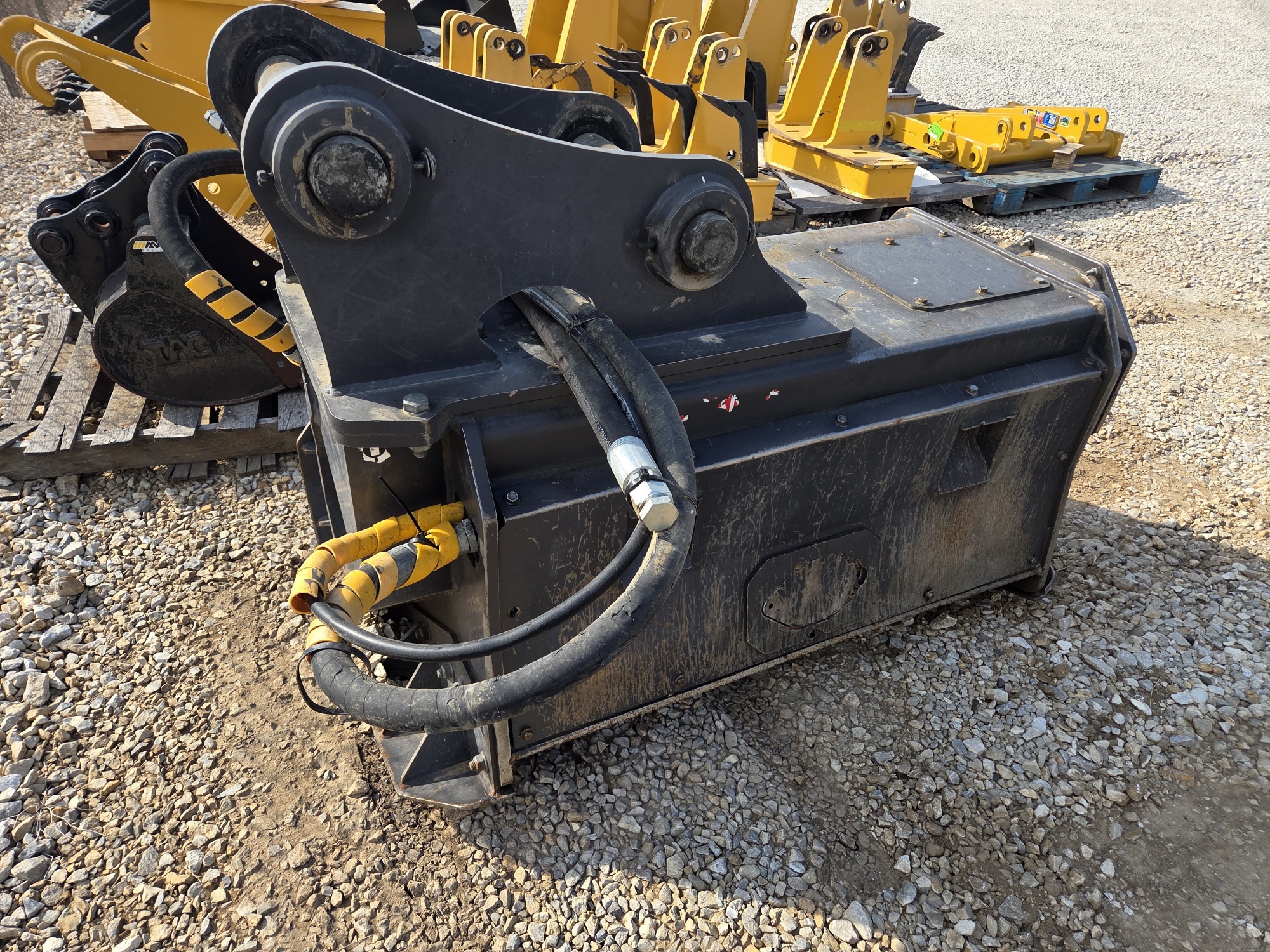 2022 Bradco MM421E Image 3