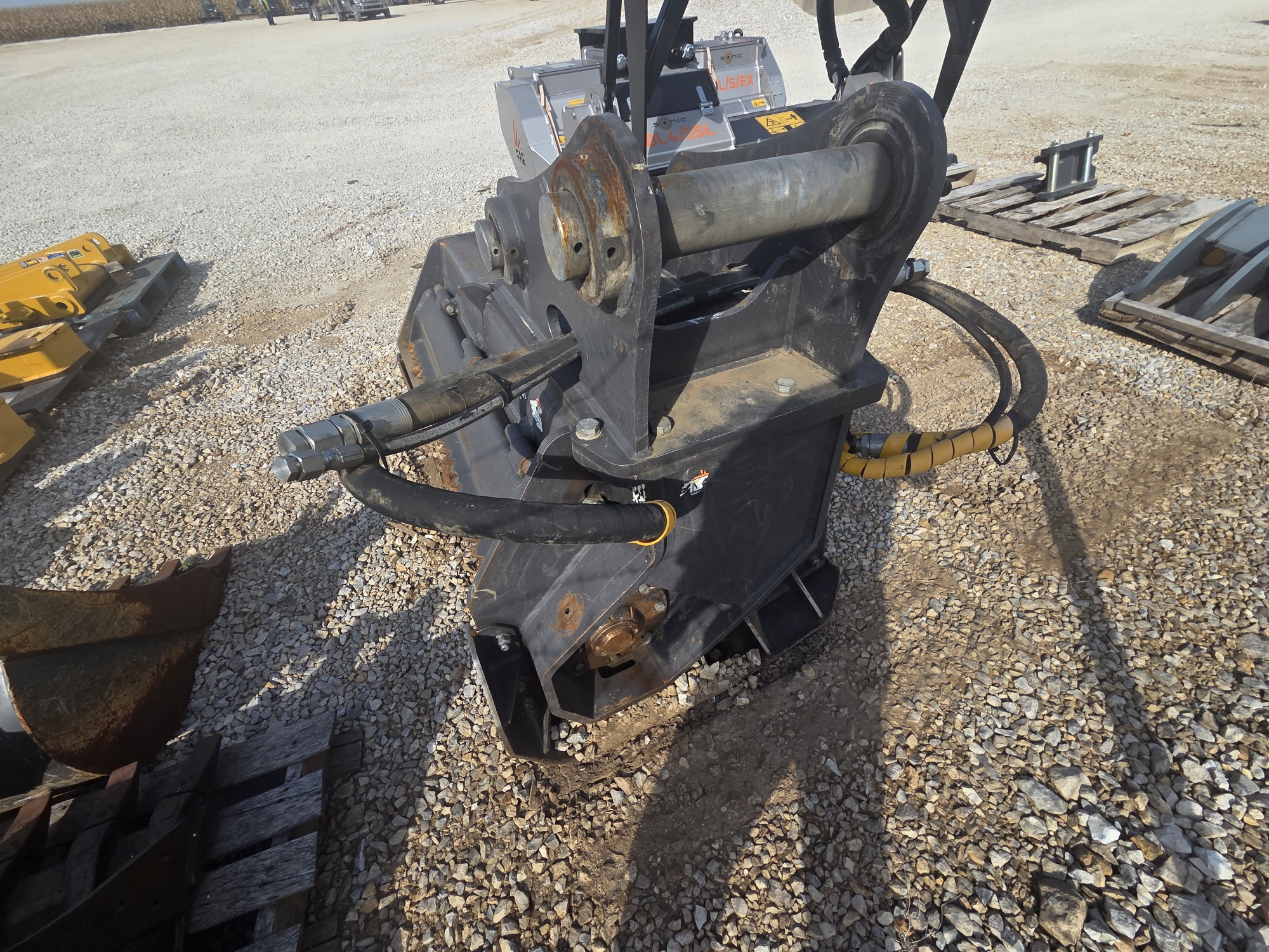 2022 Bradco MM421E Image 4