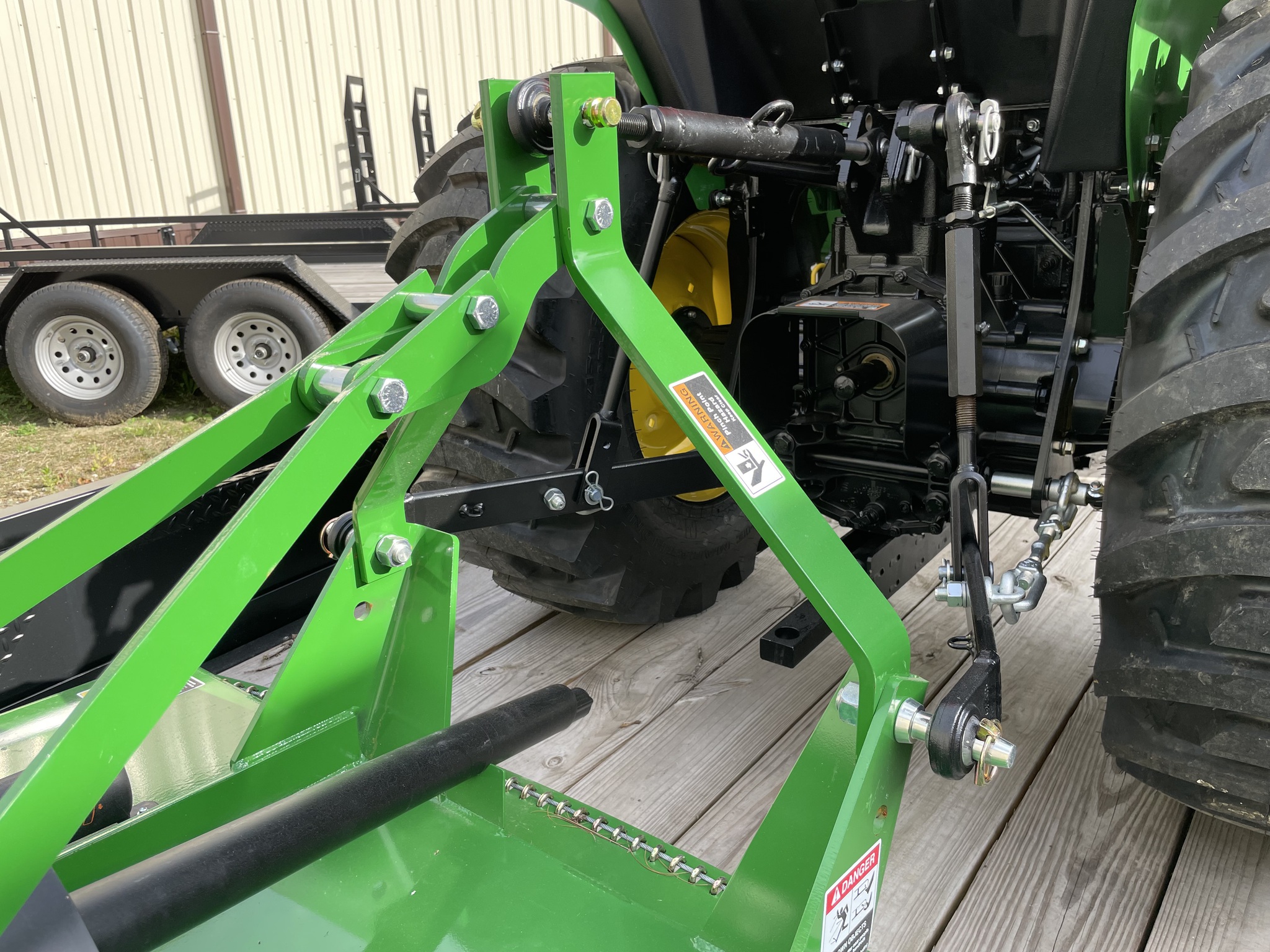 2025 John Deere 3025E Image 10