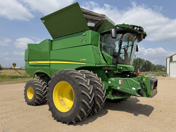  John Deere S790