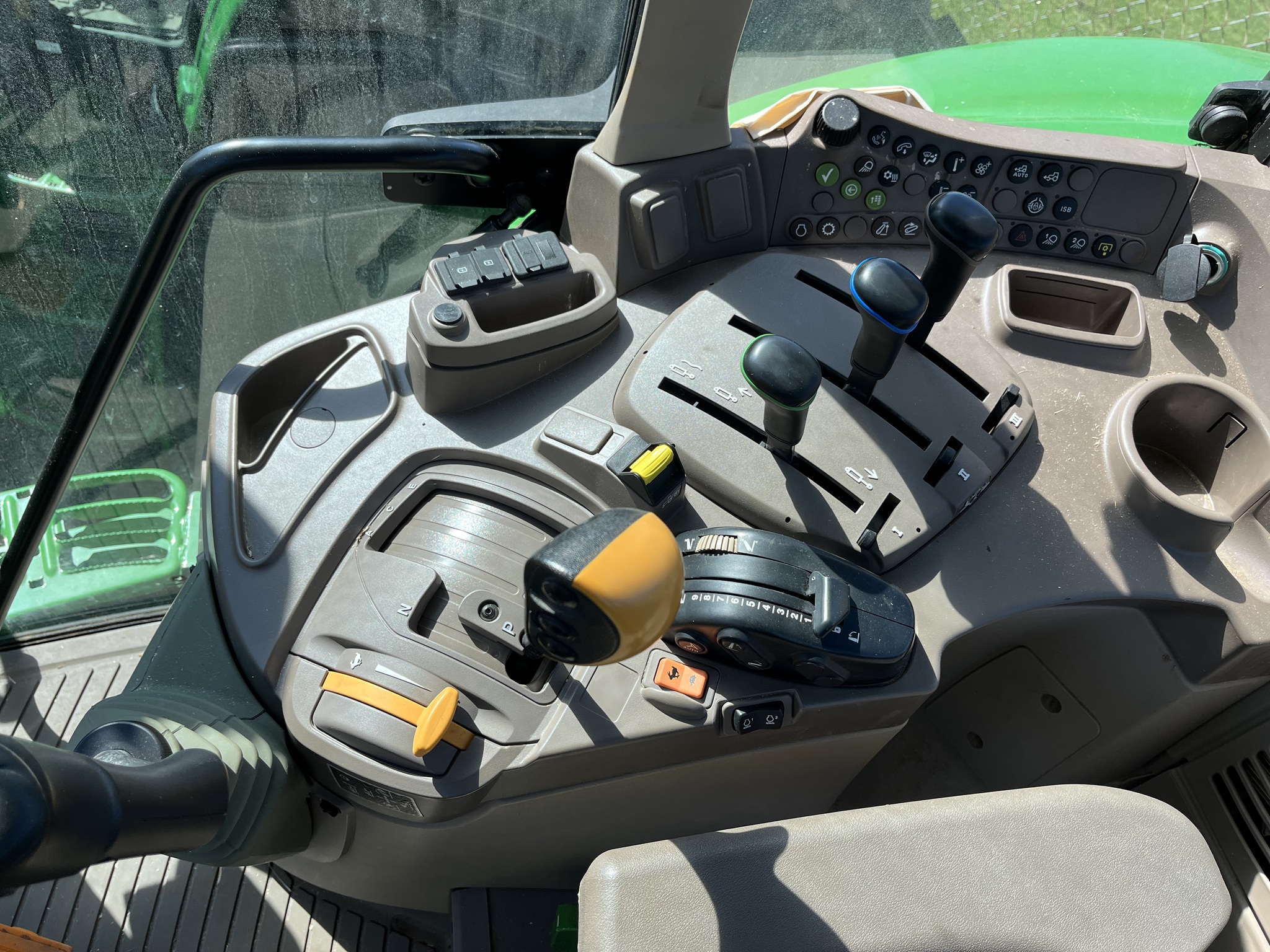 2024 John Deere 6130M Image 8
