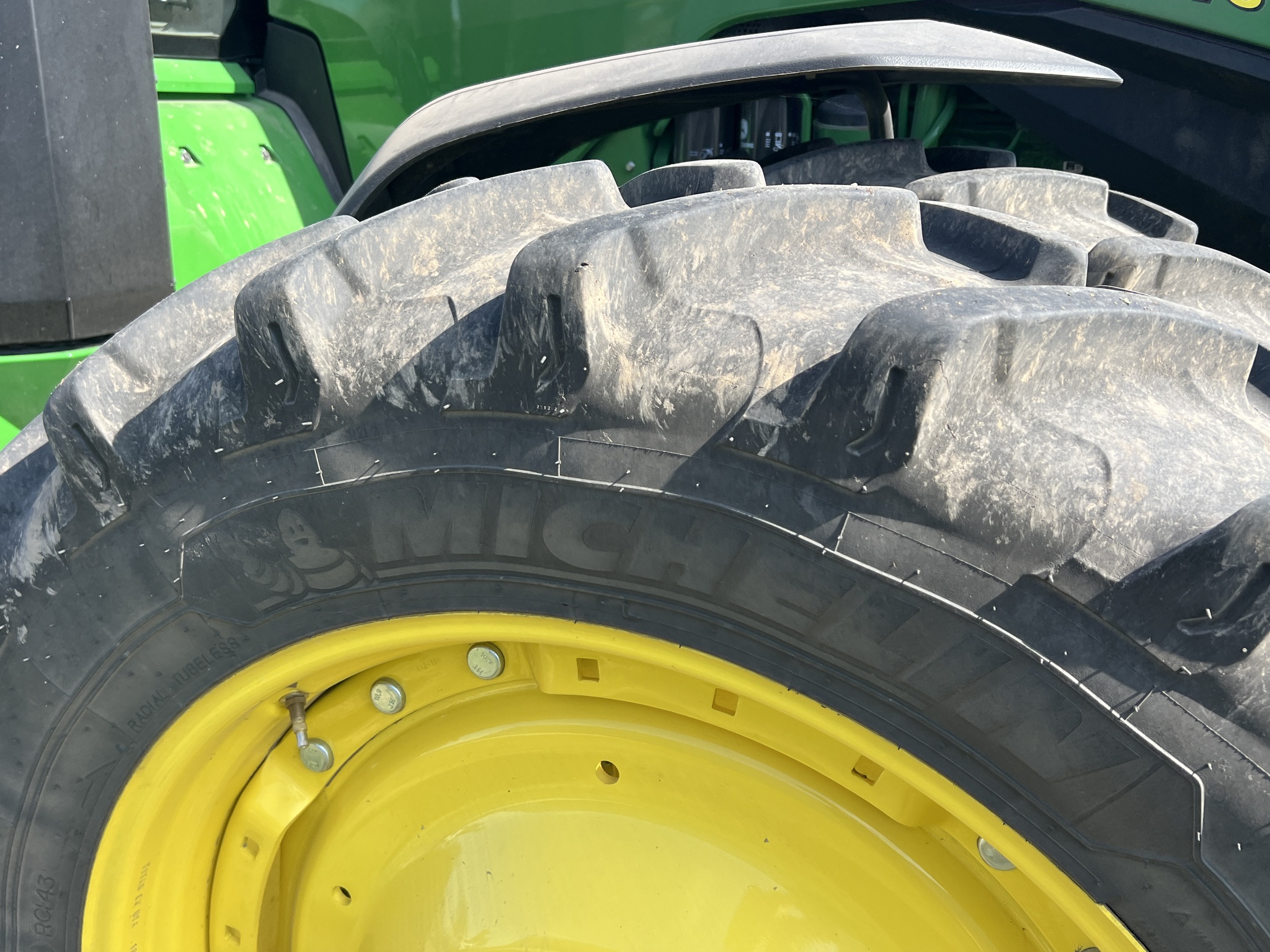 2023 John Deere 8R 370 Image 3