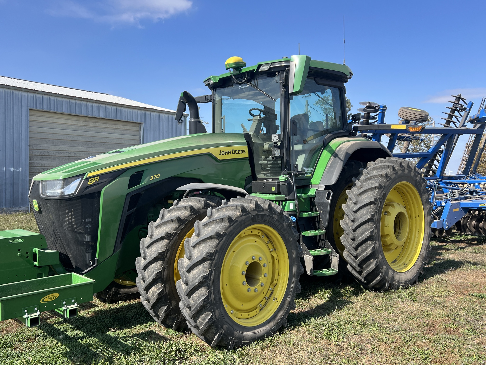 2023 John Deere 8R 370 Image 4