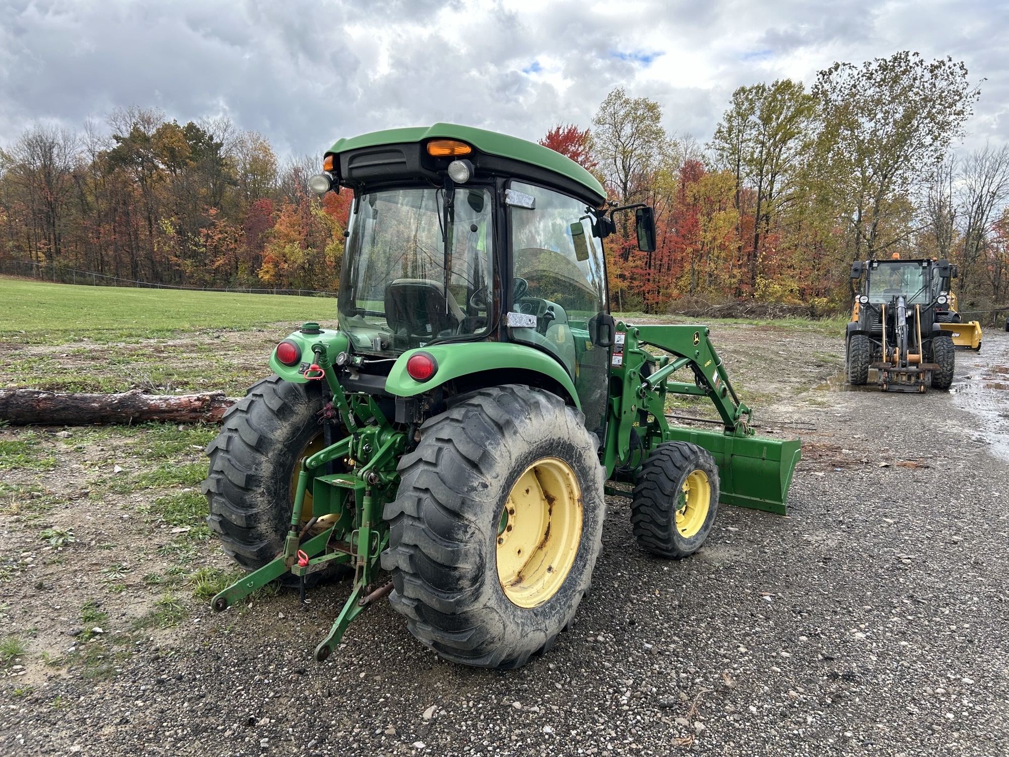 2014 John Deere 4066R Image 6