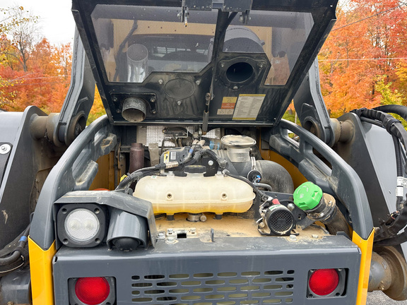 2024 John-Deere 325G