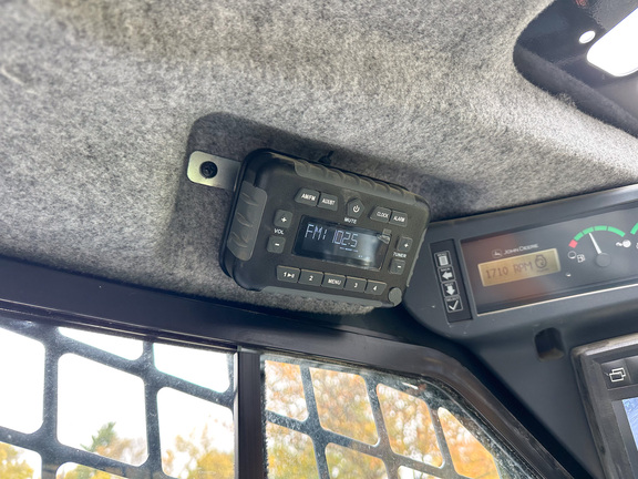 2024 John-Deere 325G