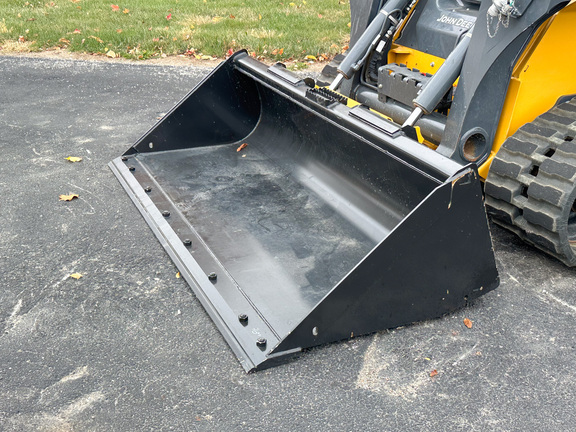 2024 John-Deere 325G