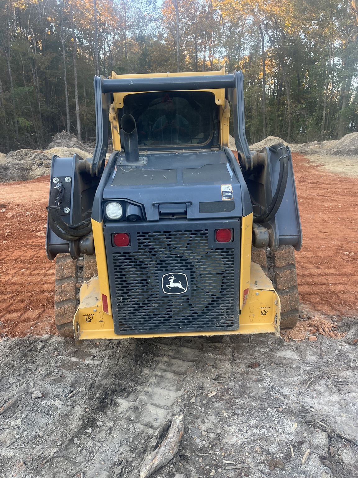 2019 John Deere 325G Image 4