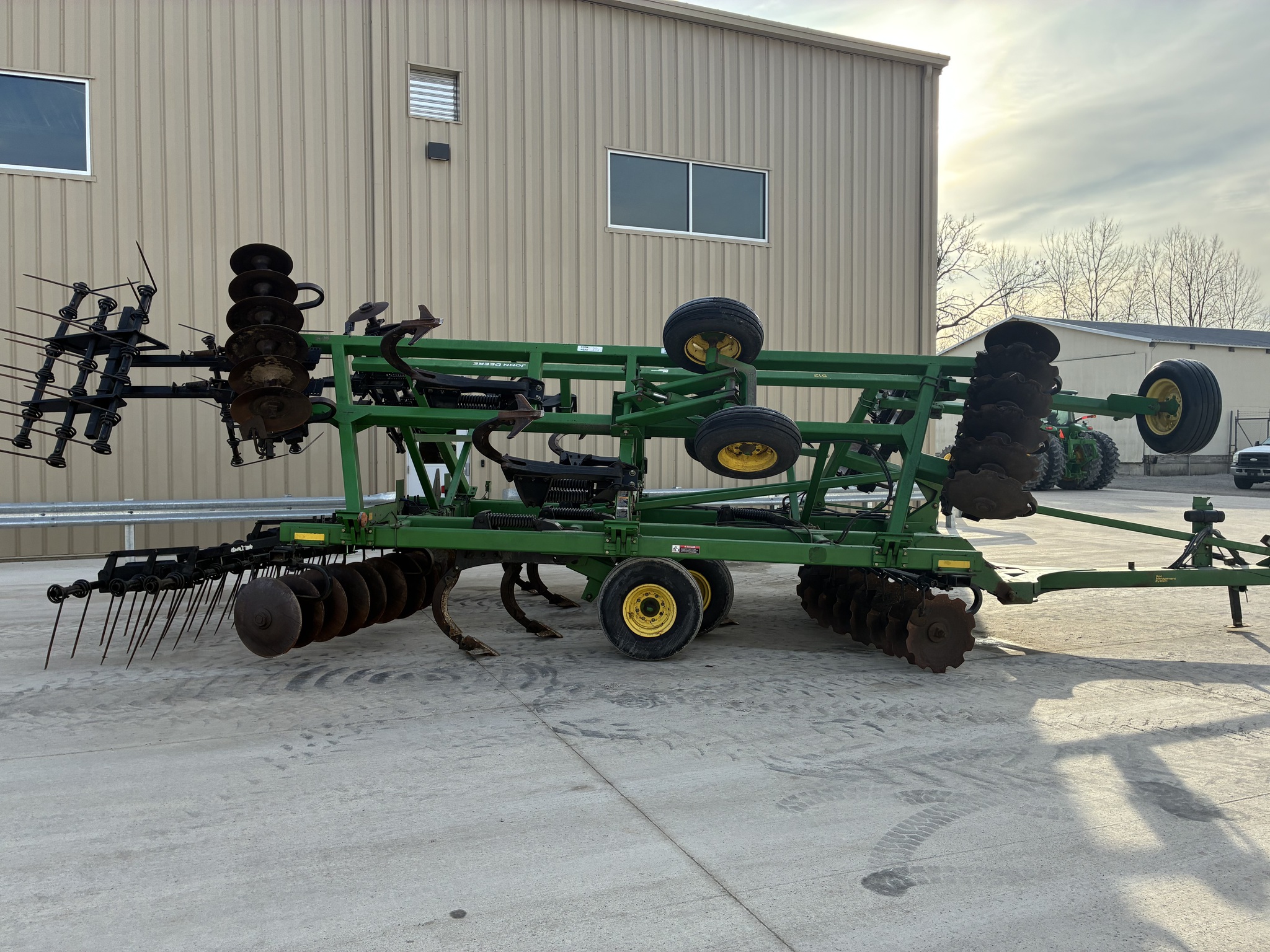 2008 John Deere 512 Image 2