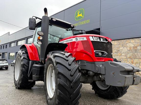 Massey Ferguson 7716 S