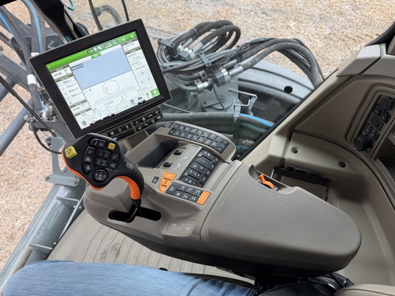 2024 Hagie STS12 - Photo39