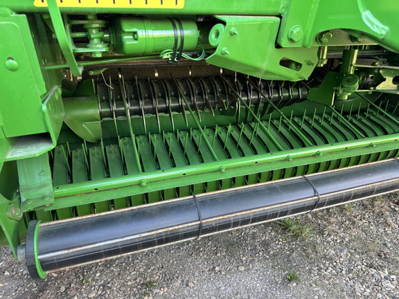 Used 2025 John Deere 561M Round Balers at Horizon Ag & Turf in Warburg, AB - Photo5