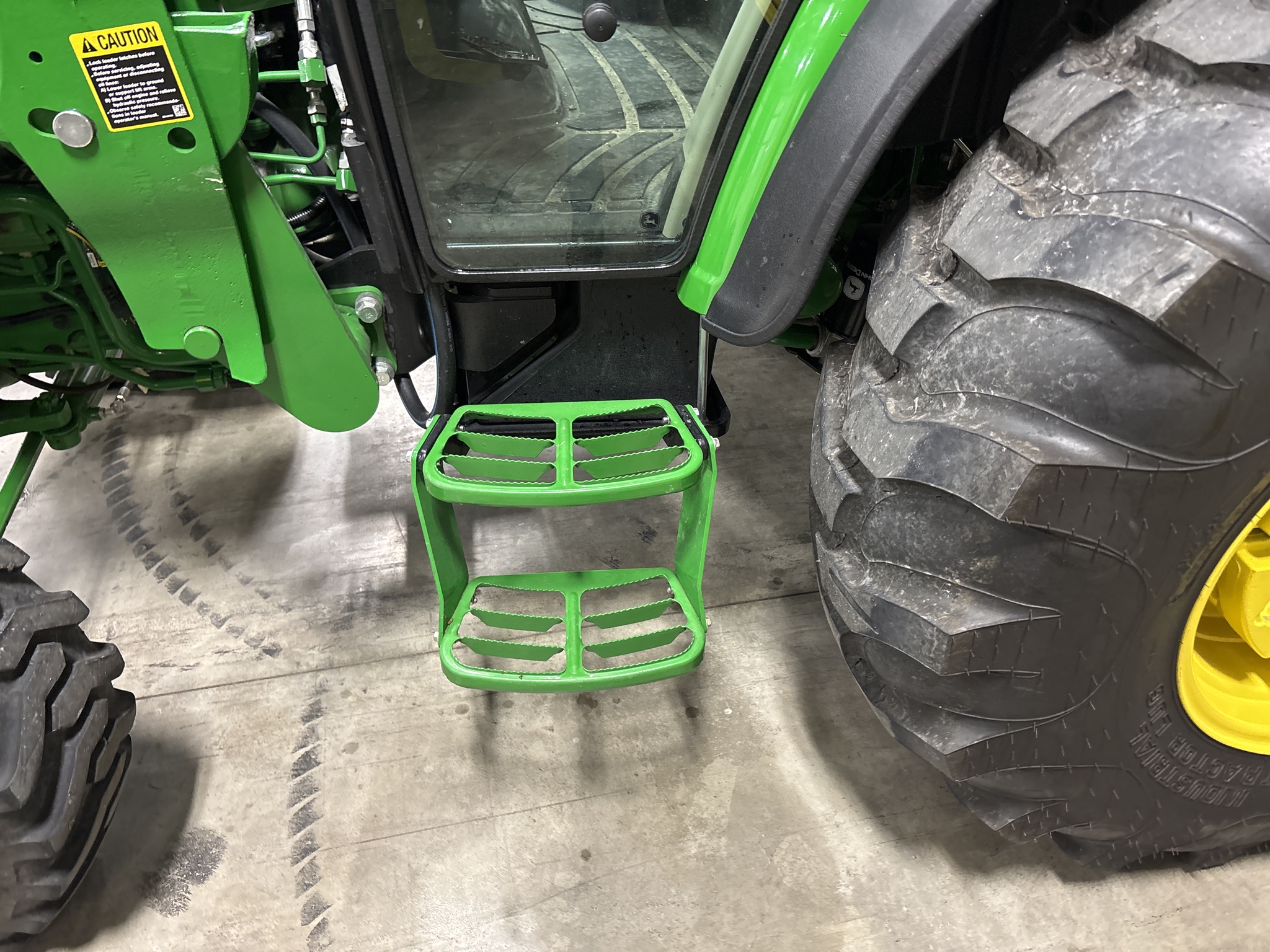 Used 2020 John Deere 4066R Compact Utility Tractors at Koenig Equipment in Anna, OH - PhotoXL9