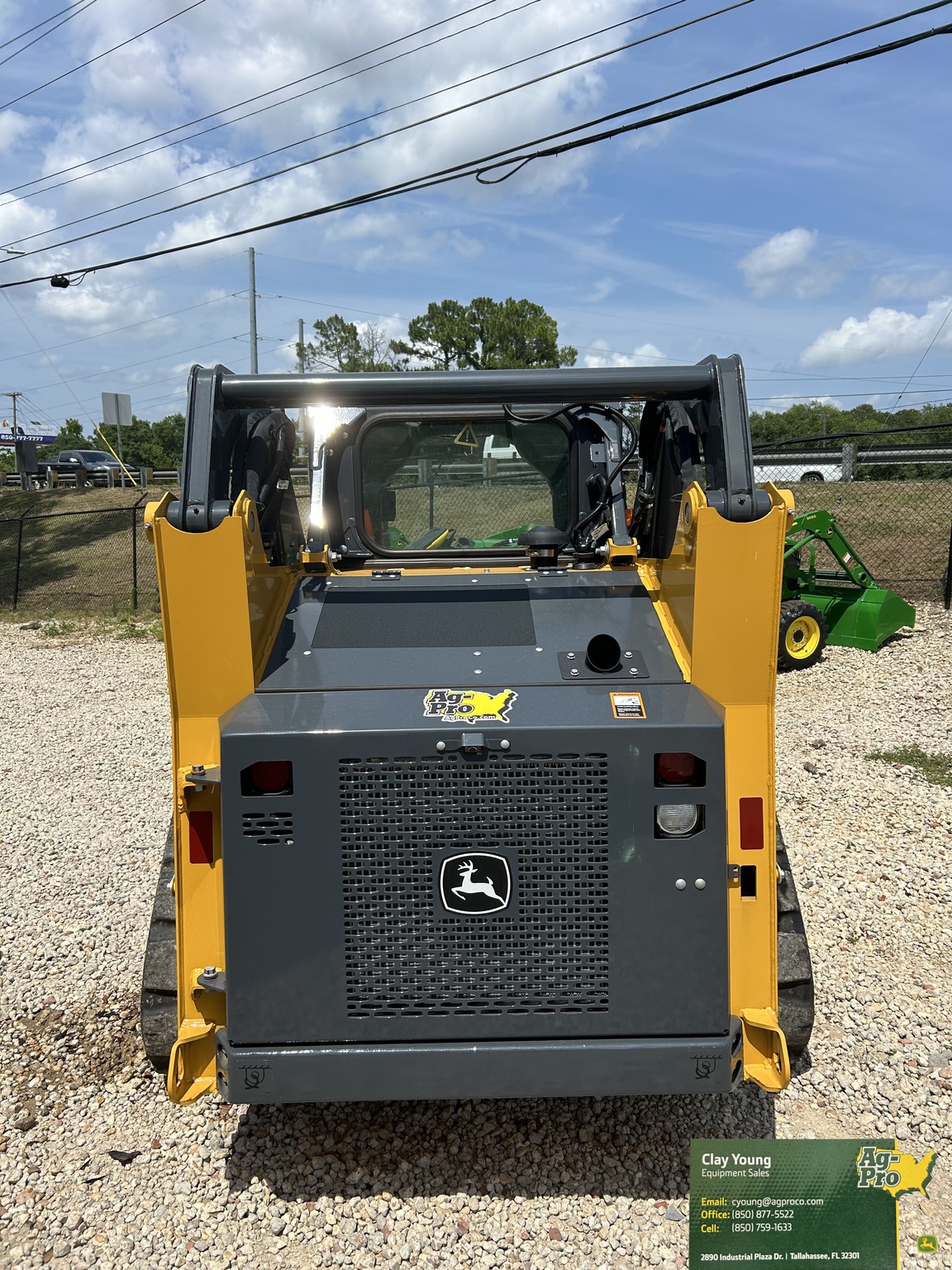 2024 John Deere 317G Image 2